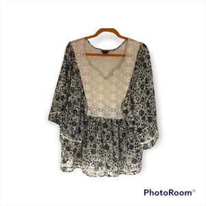 TORRID SHEAR BLOUSE/TOP WITH LACE AND SPLIT SLEEVES